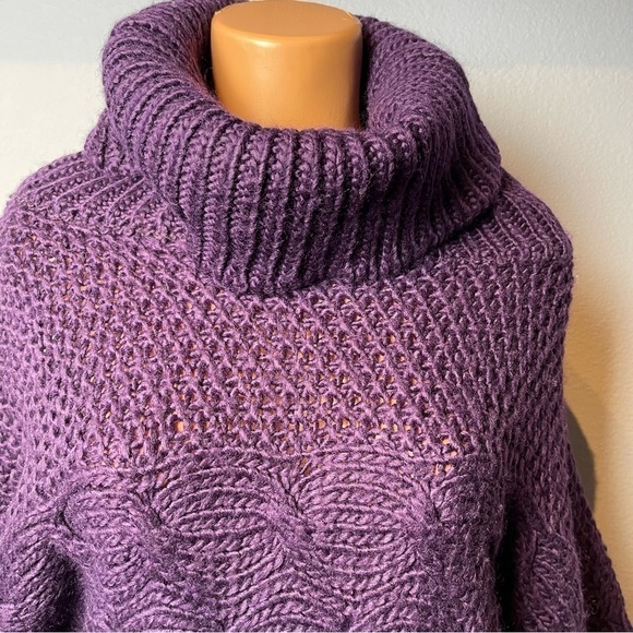 𝅺THE Limited Purple Wool Turtleneck Sweater Size XL - Picture 2 of 2